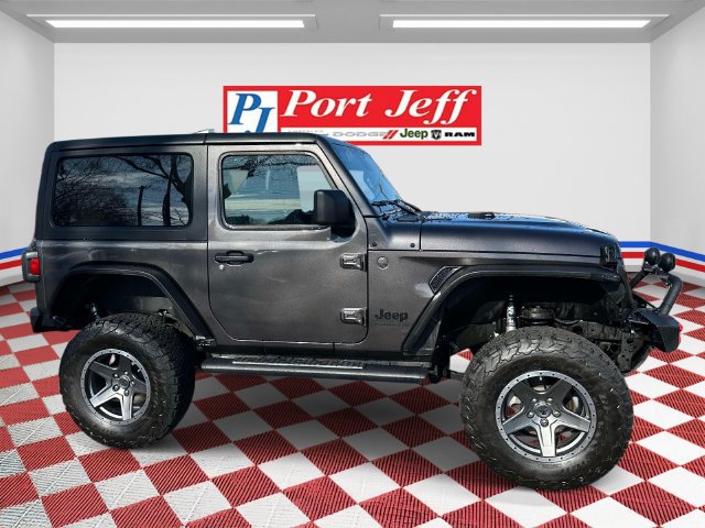 Used 2025 Jeep Wrangler Sport AWD/4WD image 3