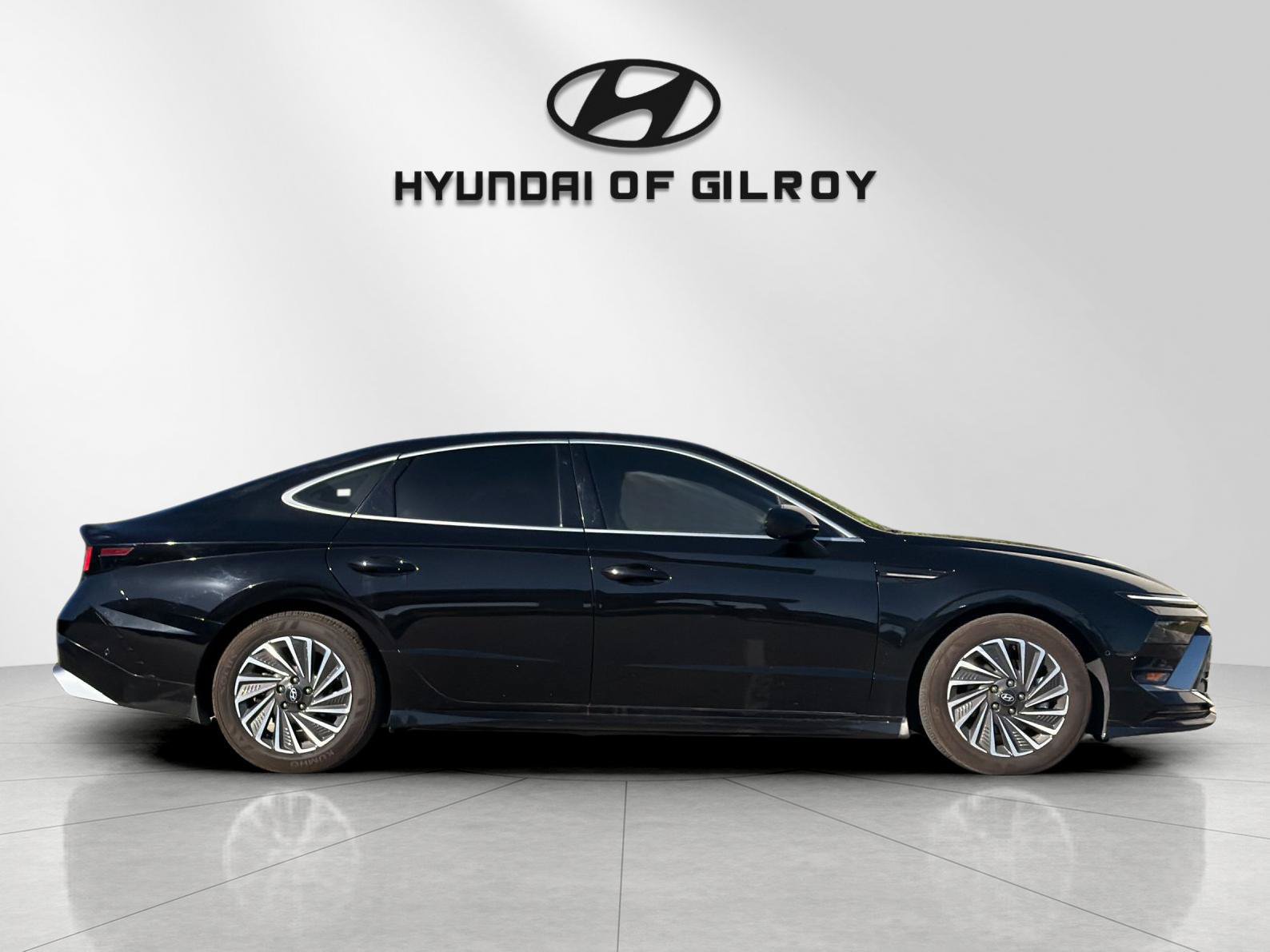 Used 2025 Hyundai Sonata Limited FWD image 6