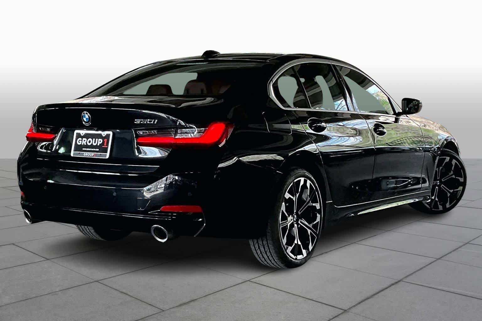 Used 2025 BMW 330i Sedan image 12