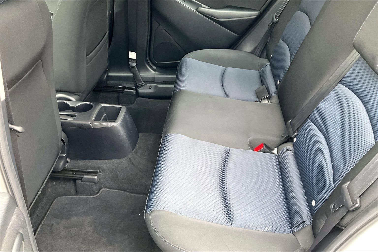 Used 2019 Toyota Yaris LE image 17