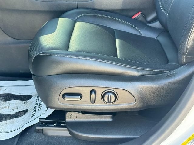 Used 2019 GMC Acadia SLT FWD image 19