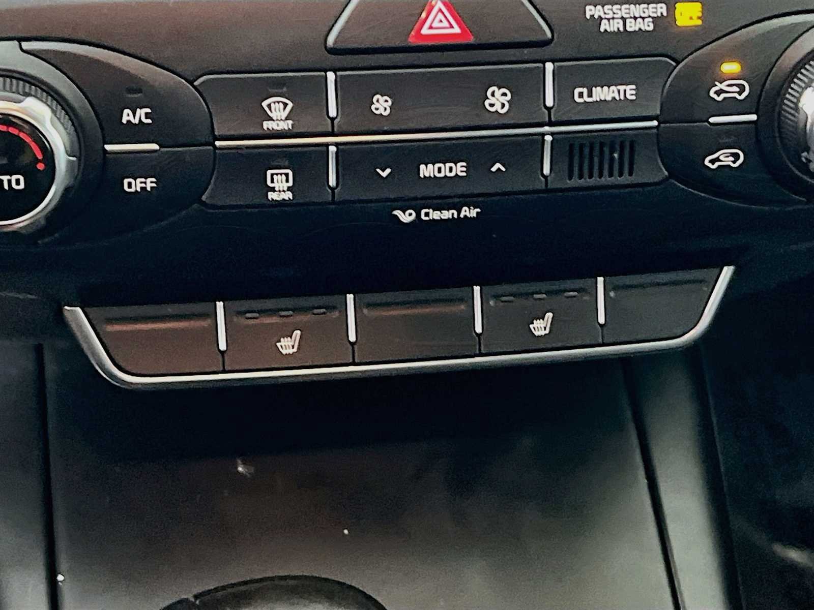 Used 2017 Kia Sorento AWD w/ LX Convenience Package image 20