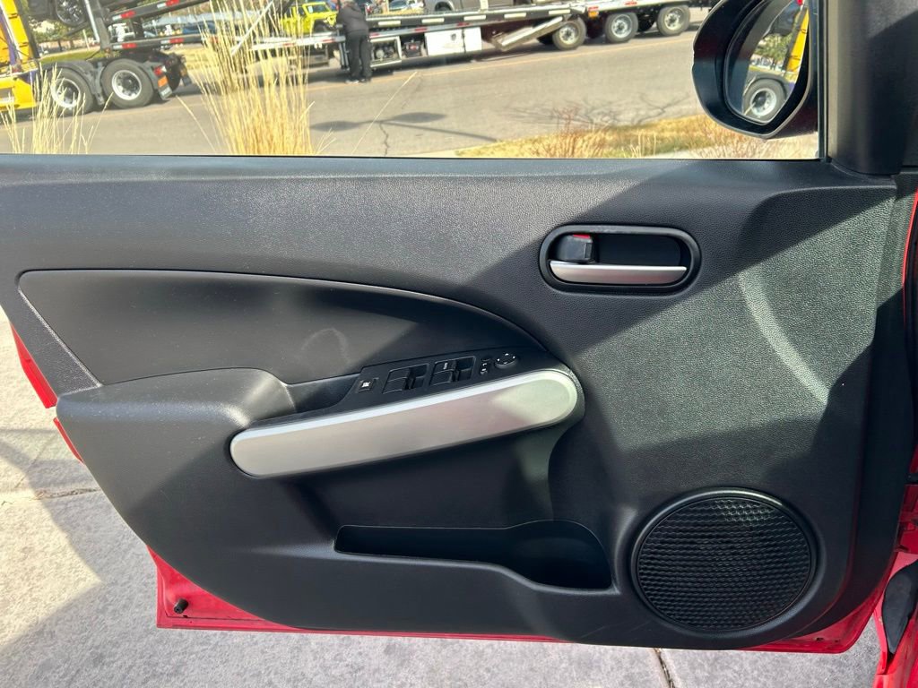 Used 2013 MAZDA MAZDA2 Sport image 9