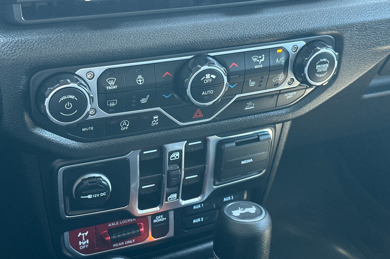 New 2025 Jeep Wrangler Willys image 20