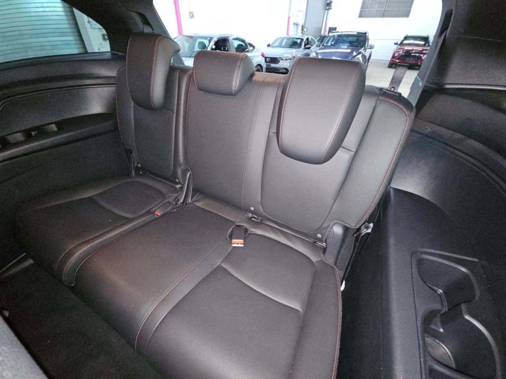 Used 2024 Honda Odyssey Sport image 10