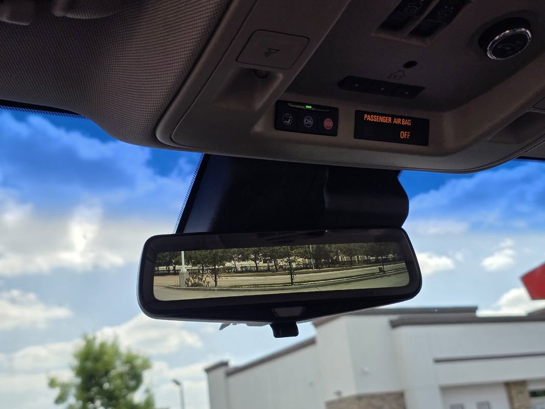 Used 2017 Cadillac Escalade ESV Luxury image 24