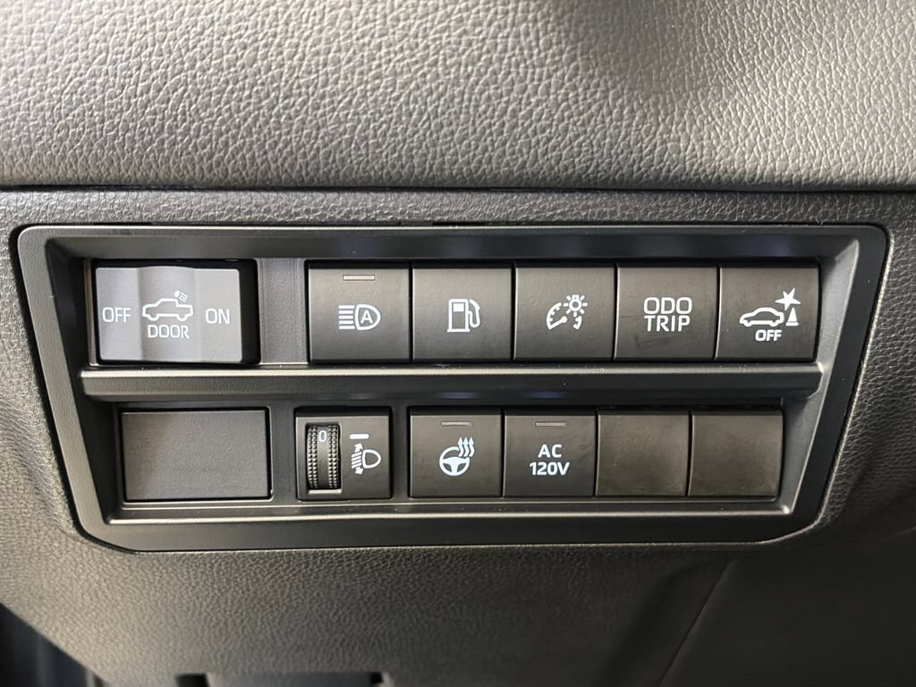 Used 2024 Toyota Tundra Limited AWD/4WD image 24