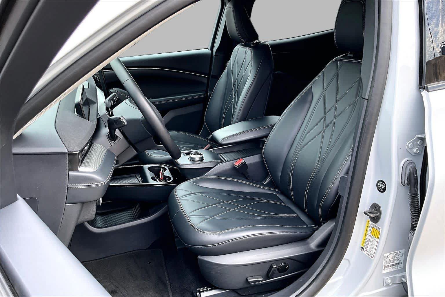 Used 2023 Ford Mustang Mach-E Select RWD image 9