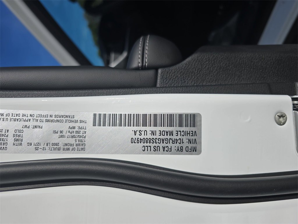 New 2025 Jeep Grand Cherokee Laredo image 36