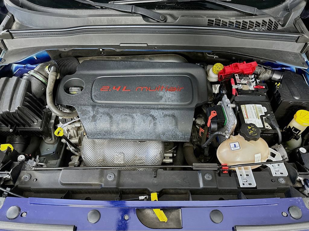 Used 2019 Jeep Renegade Altitude w/ UConnect 8.4 Nav Group FWD image 33