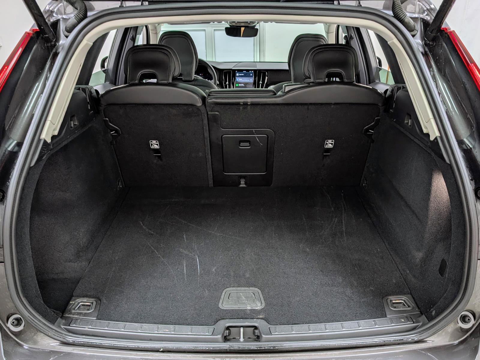 Used 2025 Volvo XC60 B5 Core AWD/4WD image 20