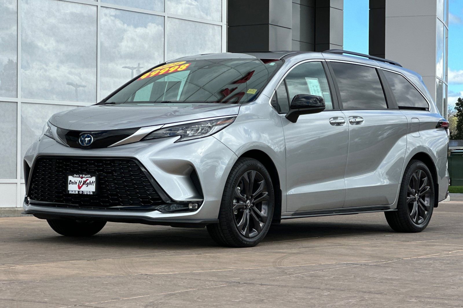 Certified 2024 Toyota Sienna XSE w/ XSE Plus Package image 10