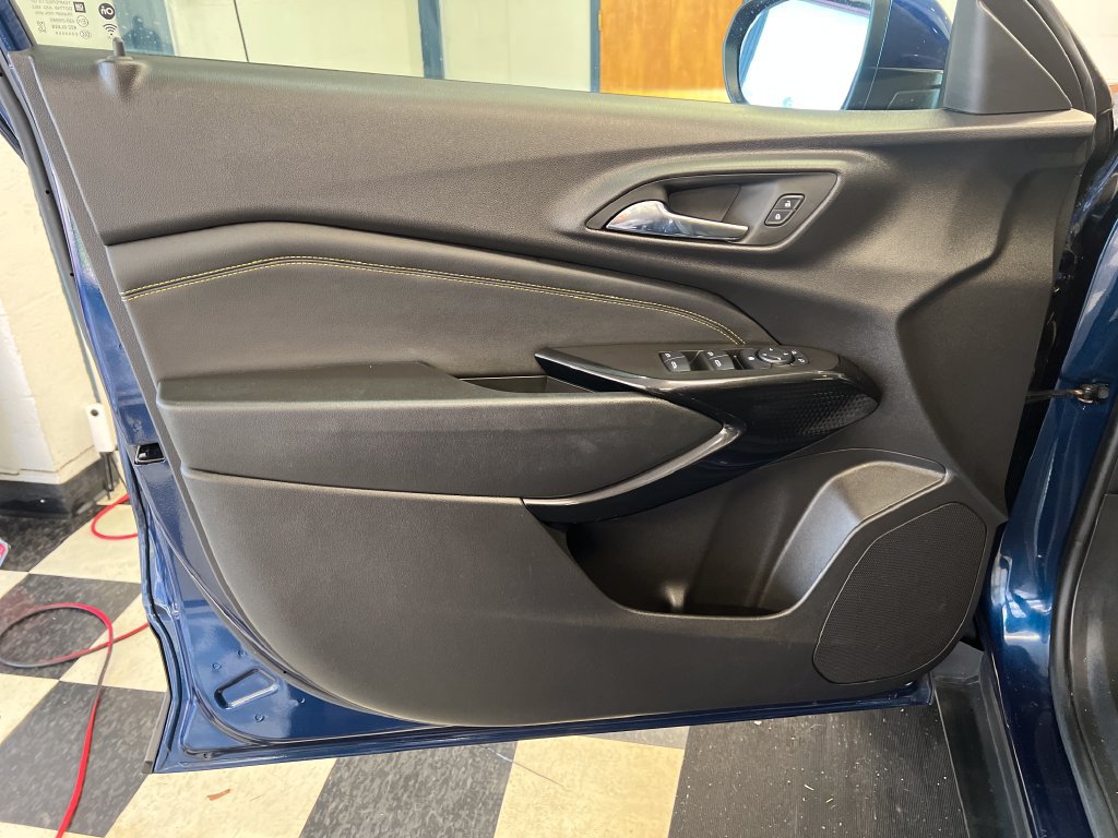 Used 2024 Chevrolet Trax LT FWD image 36