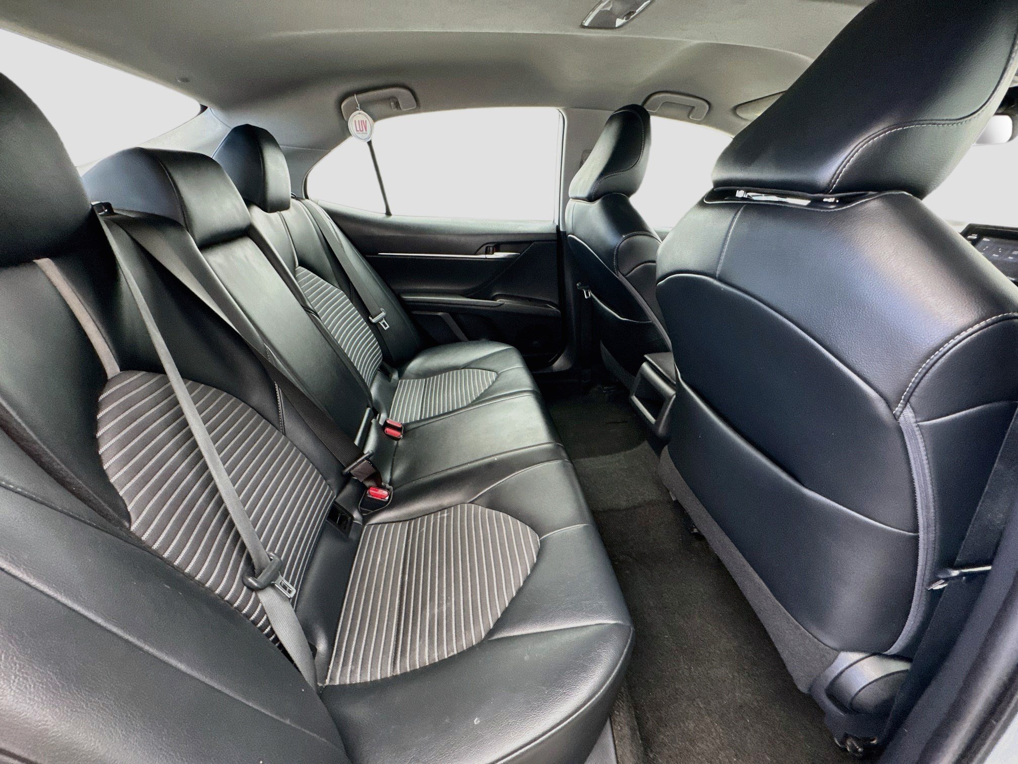 Used 2021 Toyota Camry SE FWD image 17