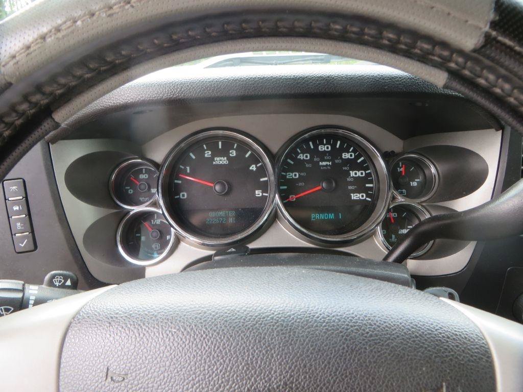 Used 2008 Chevrolet Silverado 2500 LT w/ Suspension Package, Off-Road AWD/4WD image 18
