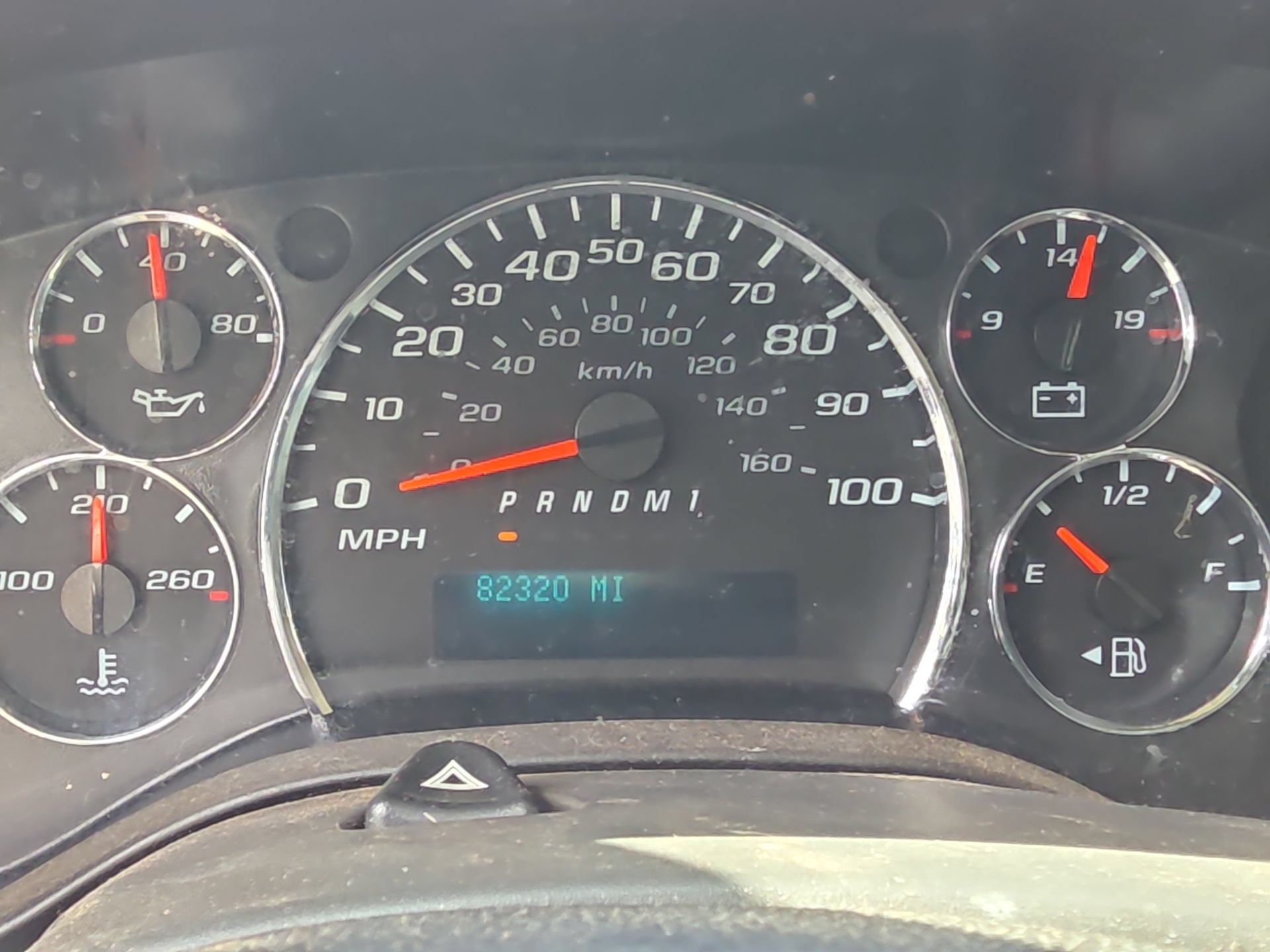 Used 2018 Chevrolet Express 2500 w/ Driver Convenience Package RWD image 19