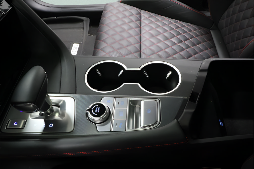 Used 2025 Genesis G70 3.3T Advanced w/ Sport Prestige Package AWD/4WD image 19