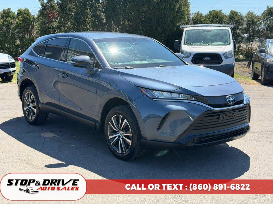 Used 2022 Toyota Venza LE AWD/4WD image 7