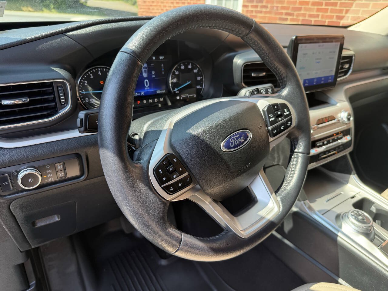 Used 2020 Ford Explorer XLT w/ Equipment Group 202A AWD/4WD image 20