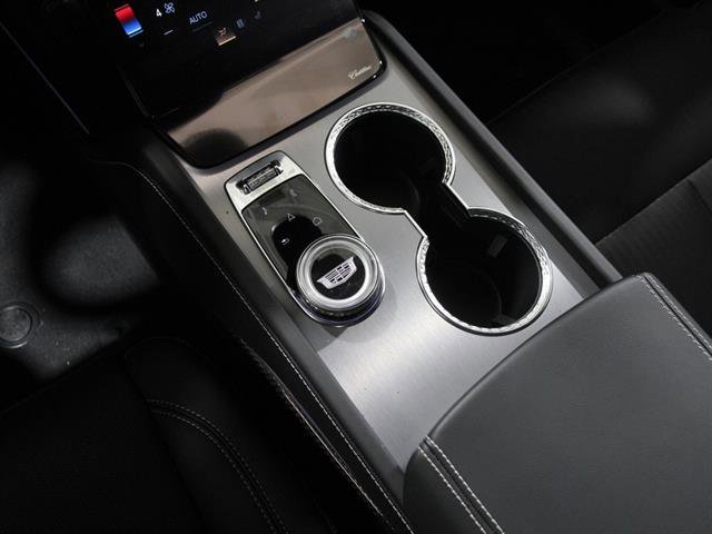 New 2026 Cadillac Vistiq Sport w/ LPO, Floor Liner Package image 15