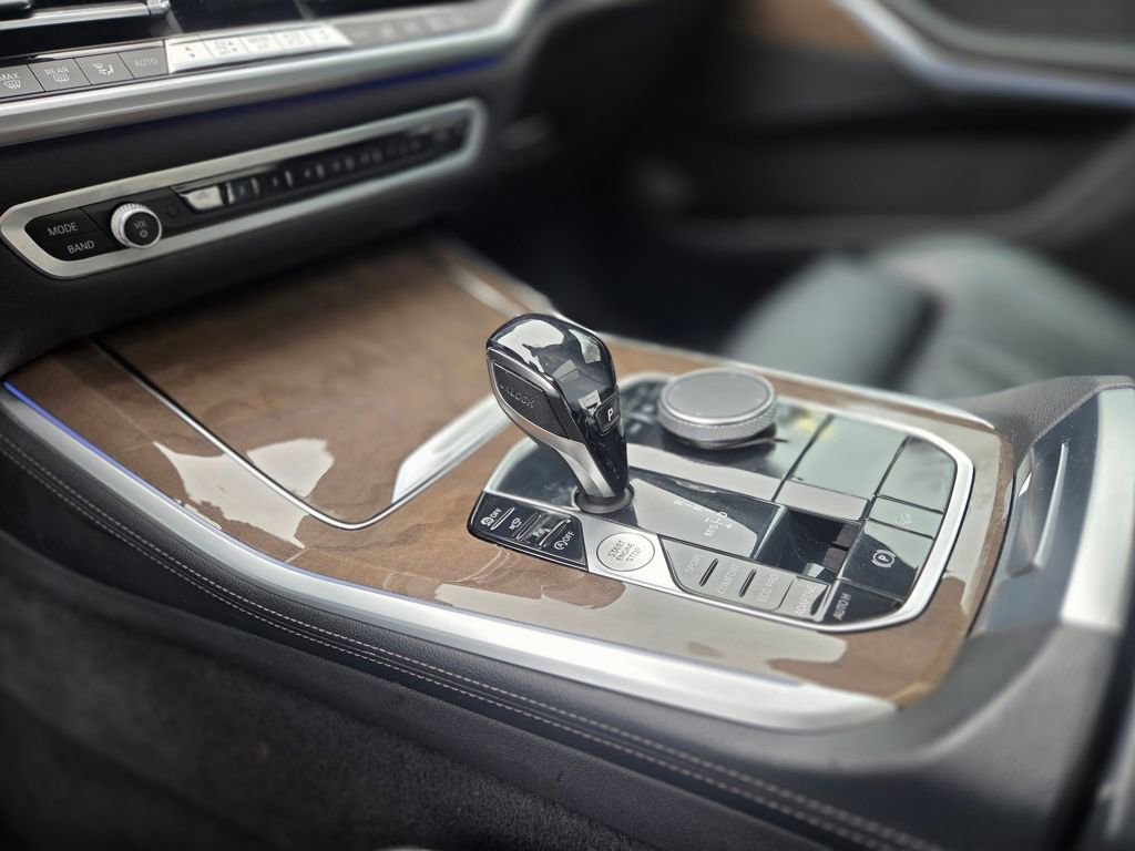 Used 2020 BMW X5 xDrive40i w/ Premium Package image 16