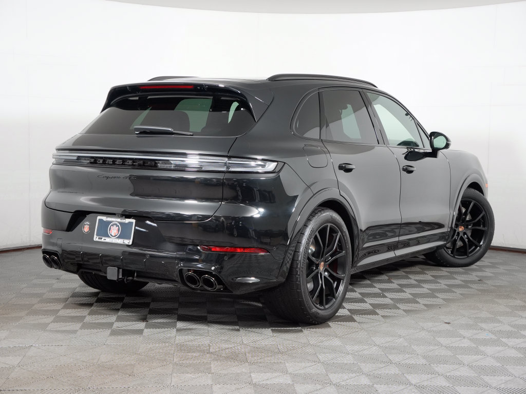 New 2026 Porsche Cayenne GTS AWD/4WD image 7