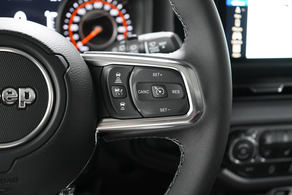 New 2026 Jeep Wrangler Unlimited Sahara AWD/4WD image 13