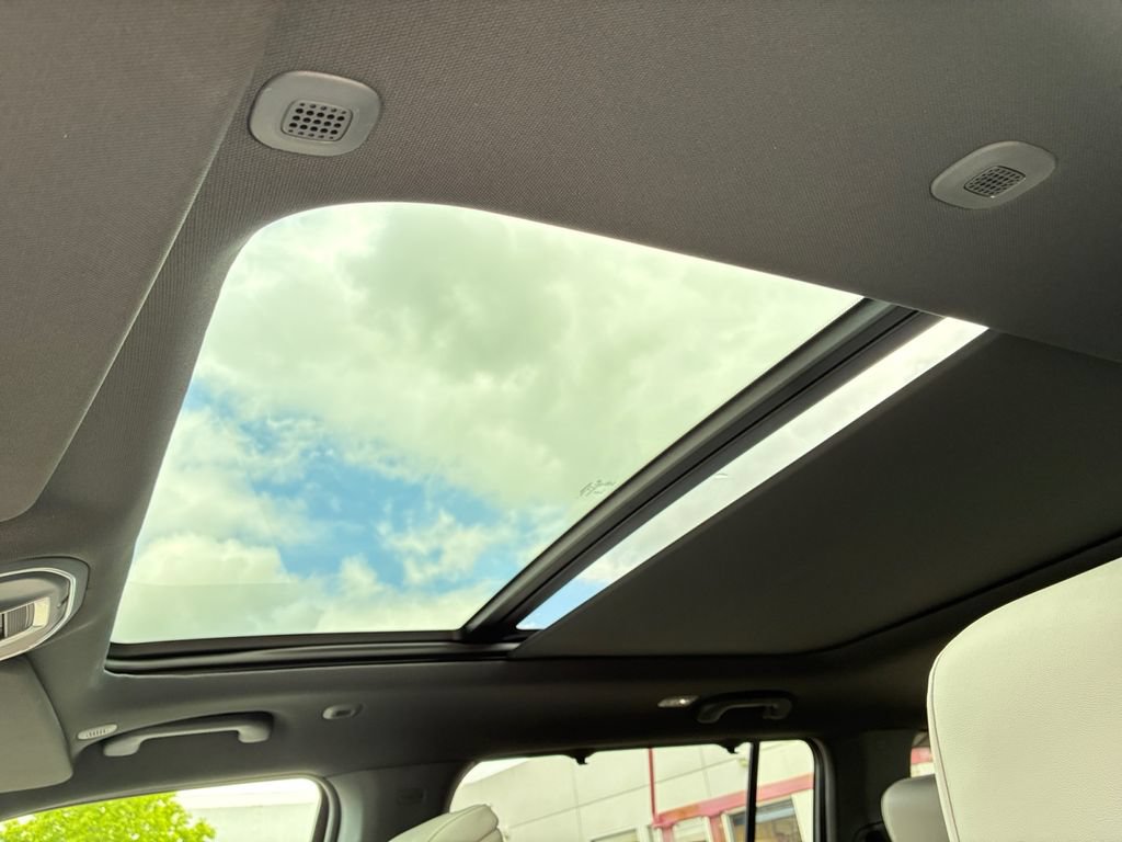 New 2026 Jeep Grand Wagoneer Limited AWD/4WD image 7