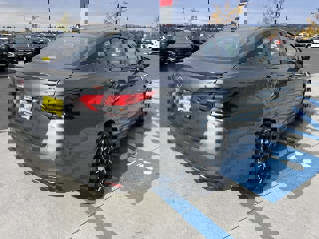 New 2025 Nissan Versa SR w/ Trunk Package image 4