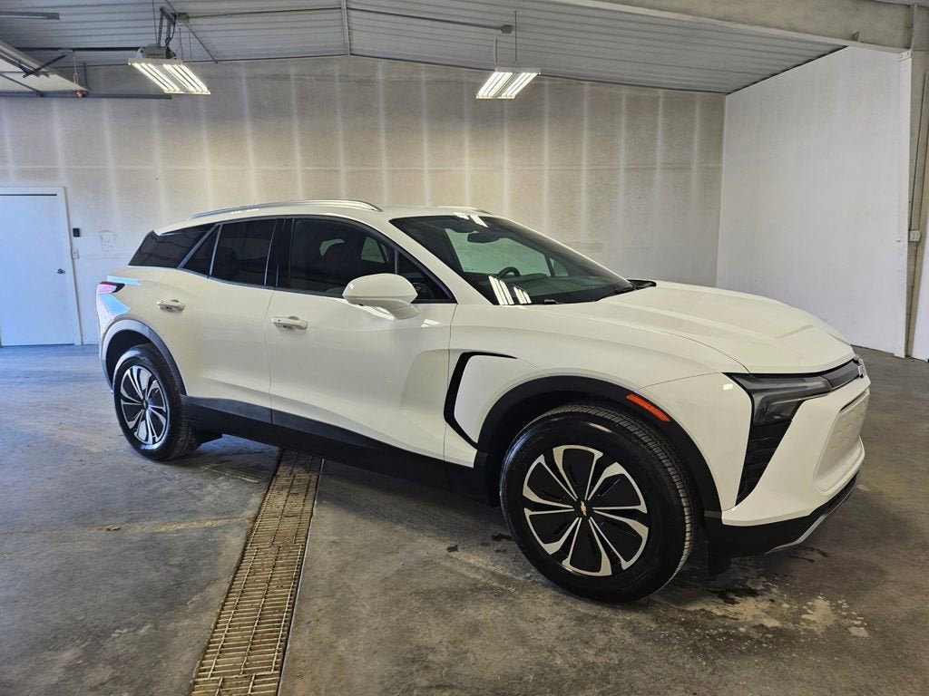 New 2025 Chevrolet Blazer EV LT image 1