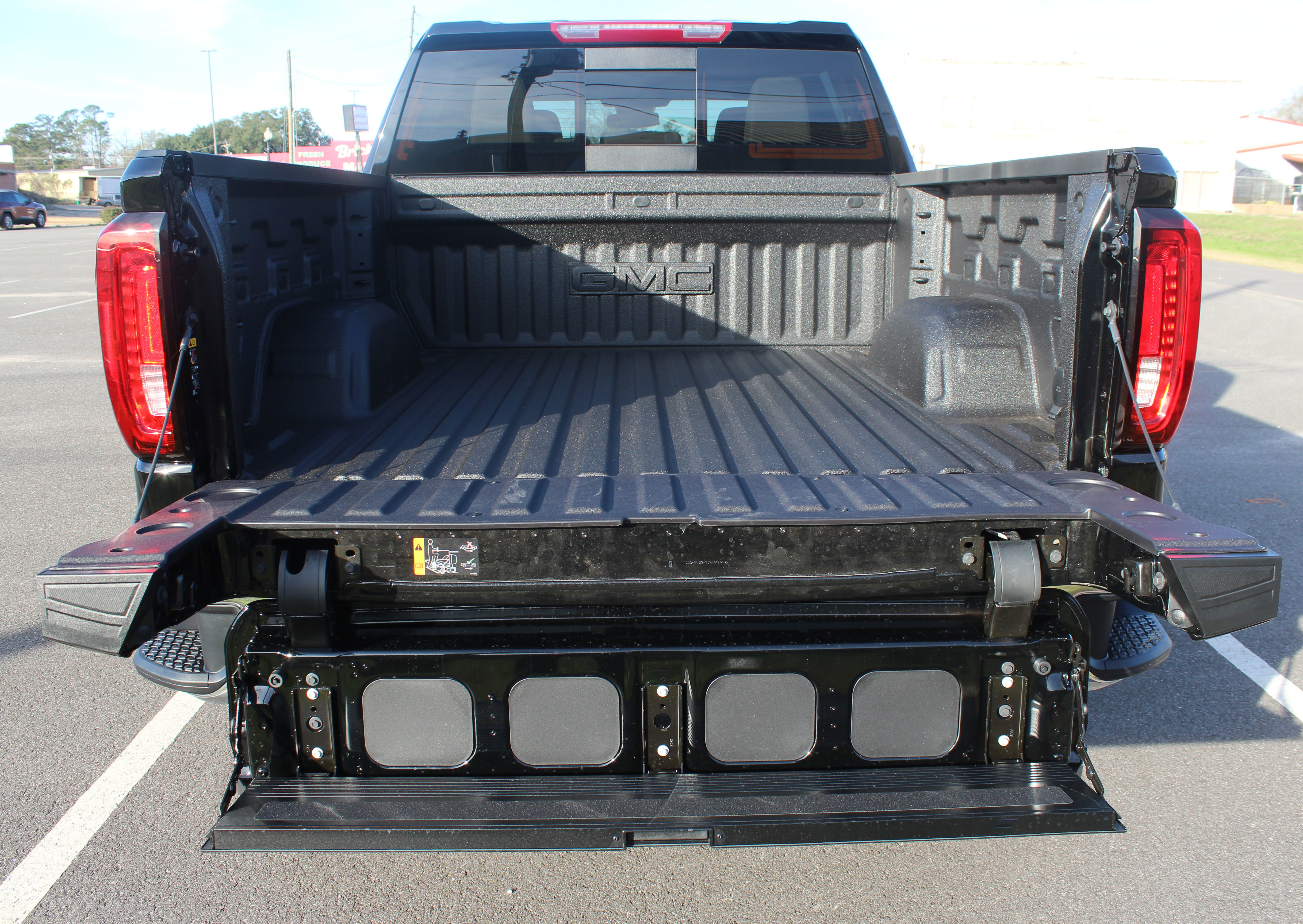 New 2026 GMC Sierra 1500 SLT w/ SLT Premium Plus Package image 11