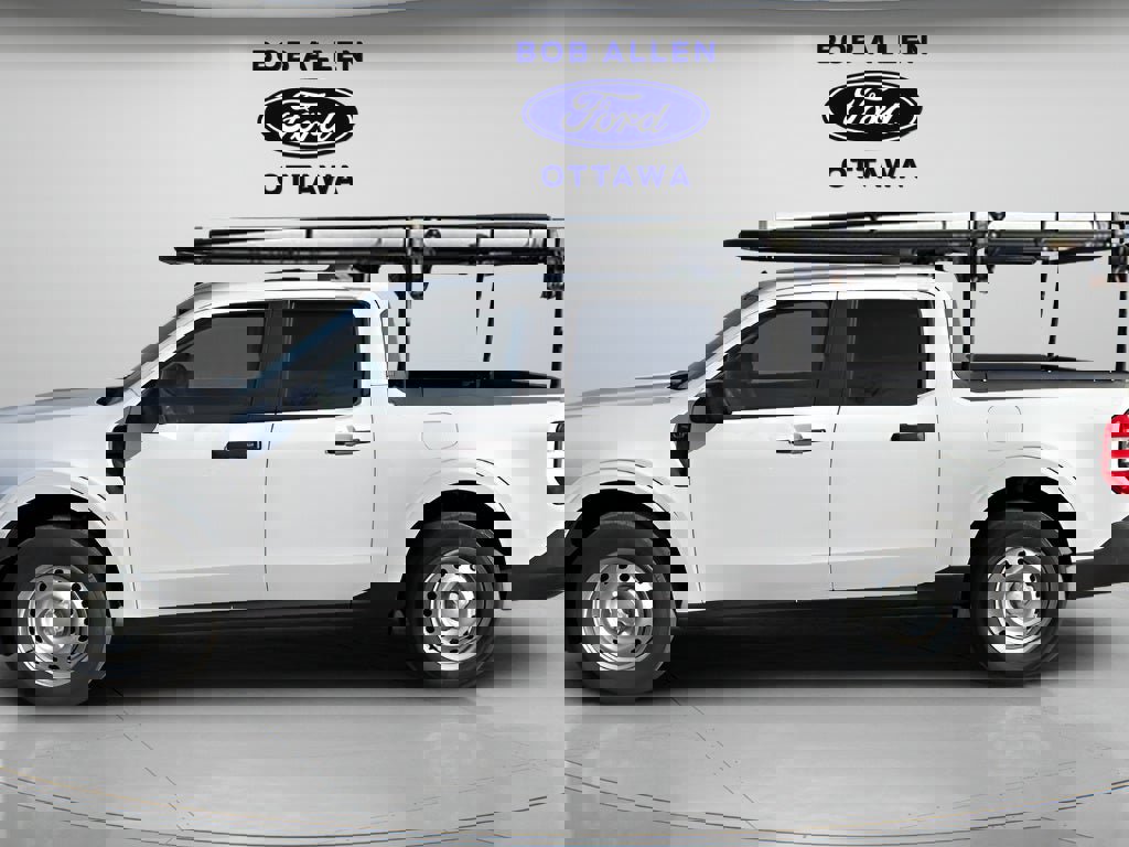 Used 2025 Ford Maverick XLT w/ Equipment Group 302A image 3