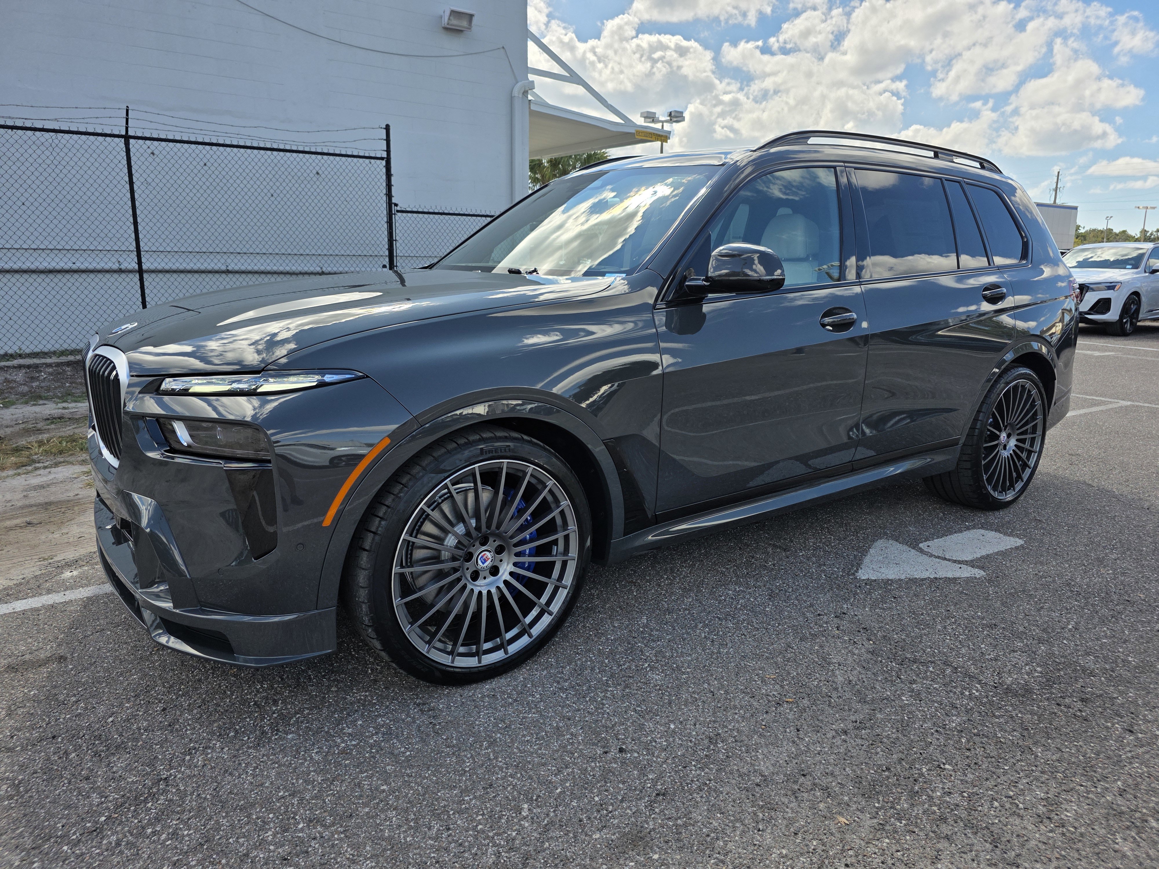 New 2026 BMW ALPINA XB7 image 3