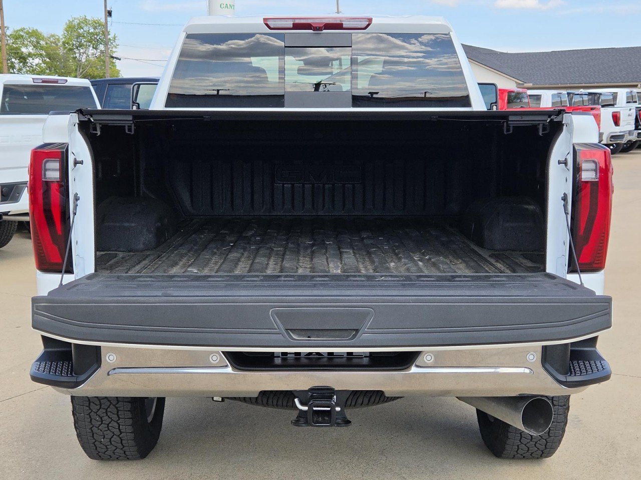 Used 2026 GMC Sierra 2500 SLT w/ Texas SLT Premium Package AWD/4WD image 10