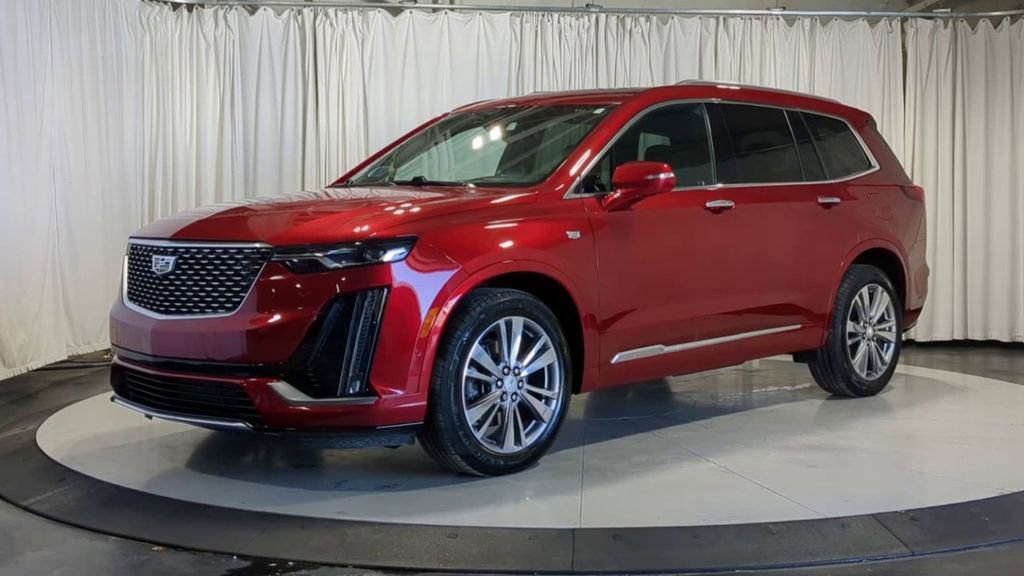 Used 2024 Cadillac XT6 Premium Luxury w/ Technology Package AWD/4WD image 4