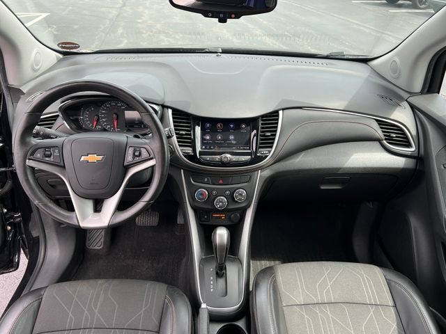 Used 2020 Chevrolet Trax LT w/ LT Convenience Package AWD/4WD image 14