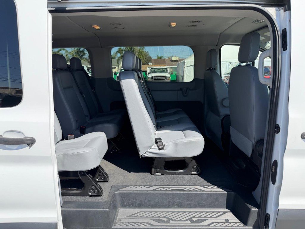 Used 2016 Ford Transit 350 XL image 32