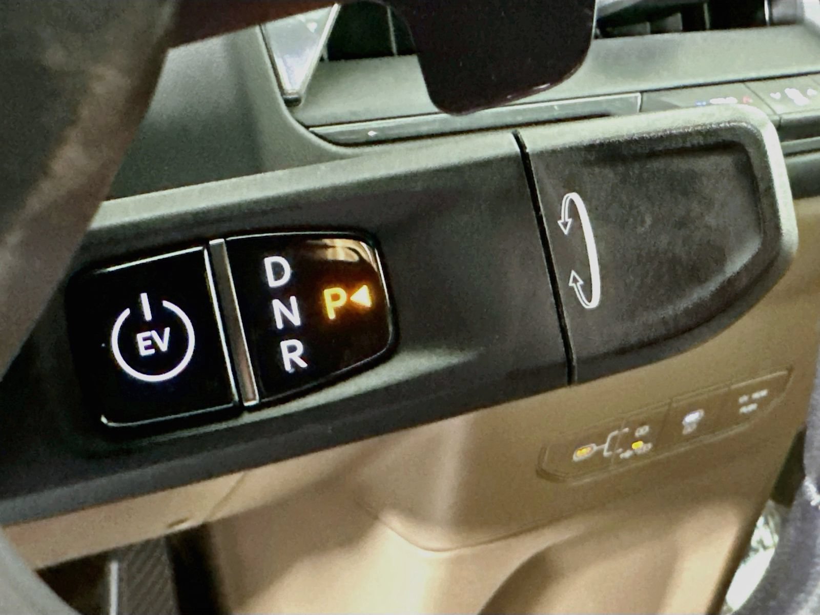 Used 2024 Kia EV9 Land AWD/4WD image 17