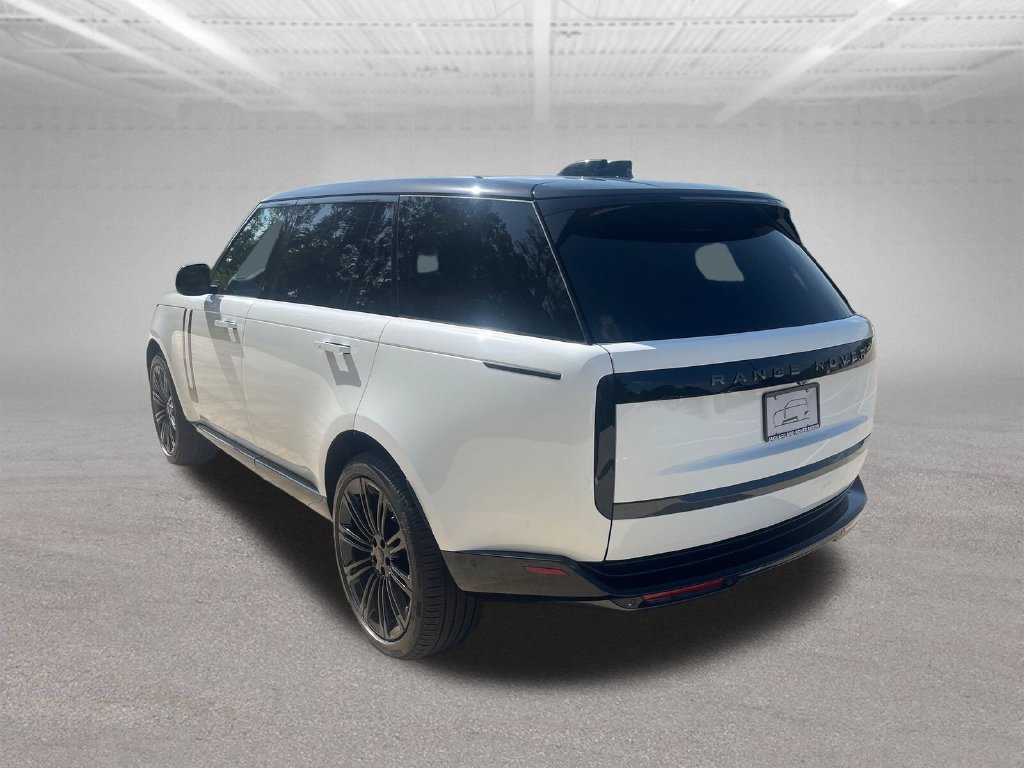 New 2026 Land Rover Range Rover Long Wheelbase SE AWD/4WD image 3