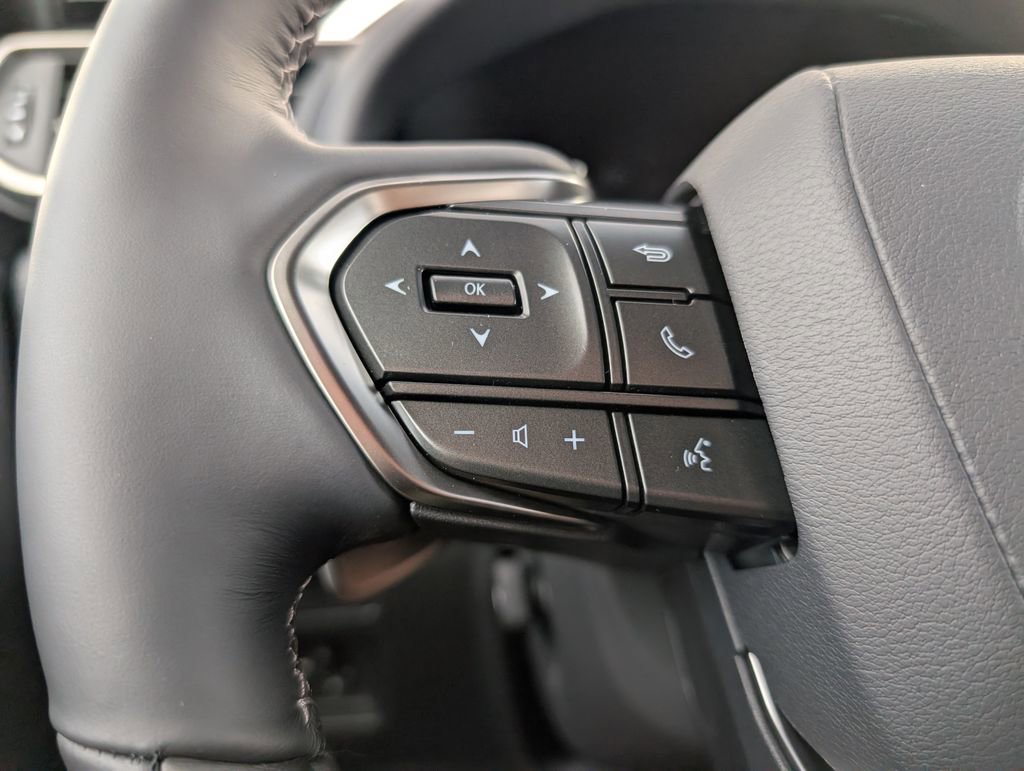 New 2025 Lexus LX 700h Luxury image 12