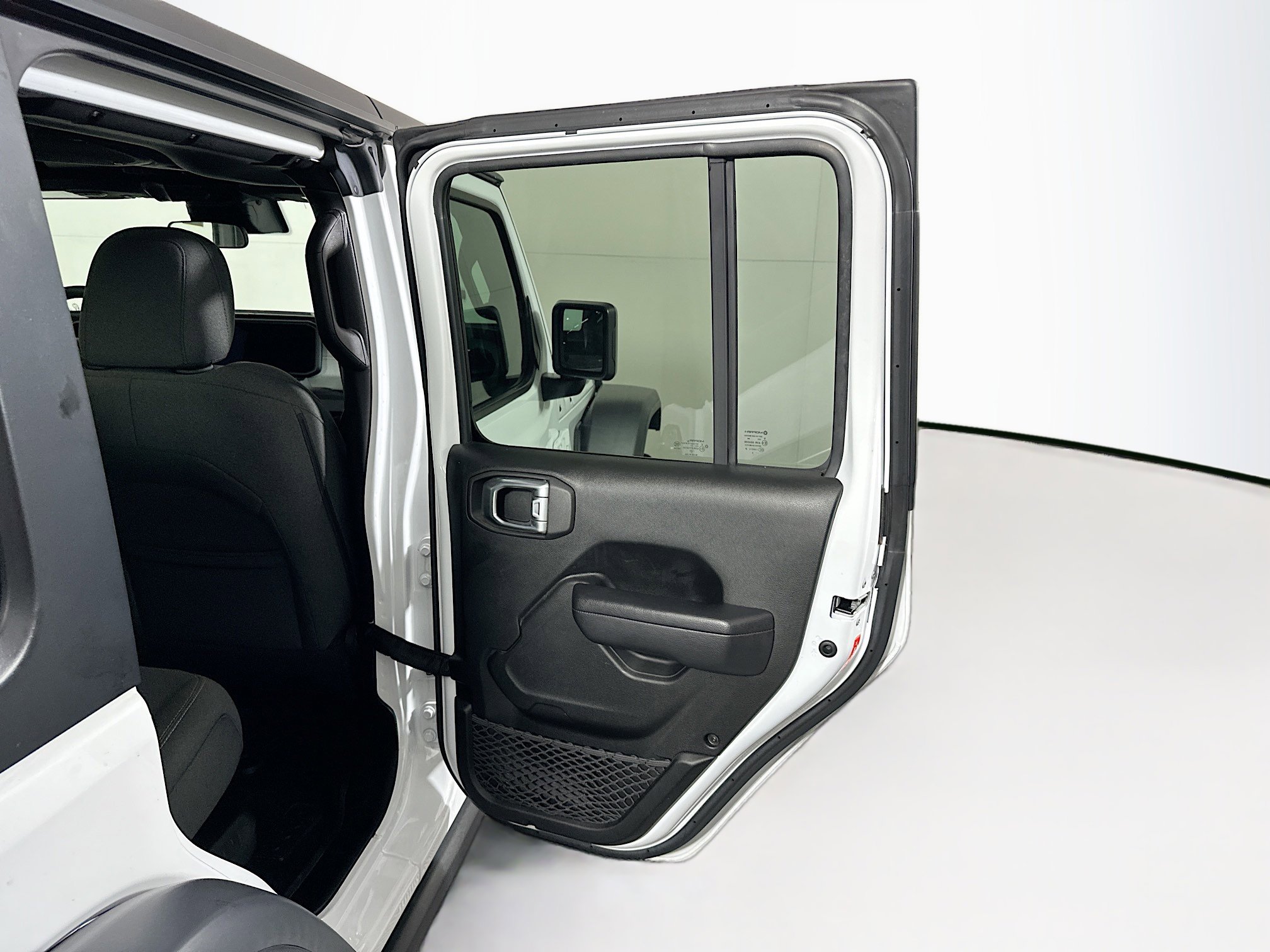 Used 2024 Jeep Wrangler Willys image 29