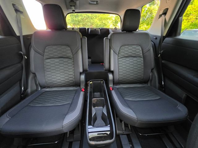 Used 2024 Nissan Pathfinder SV w/ SV Premium Package image 30