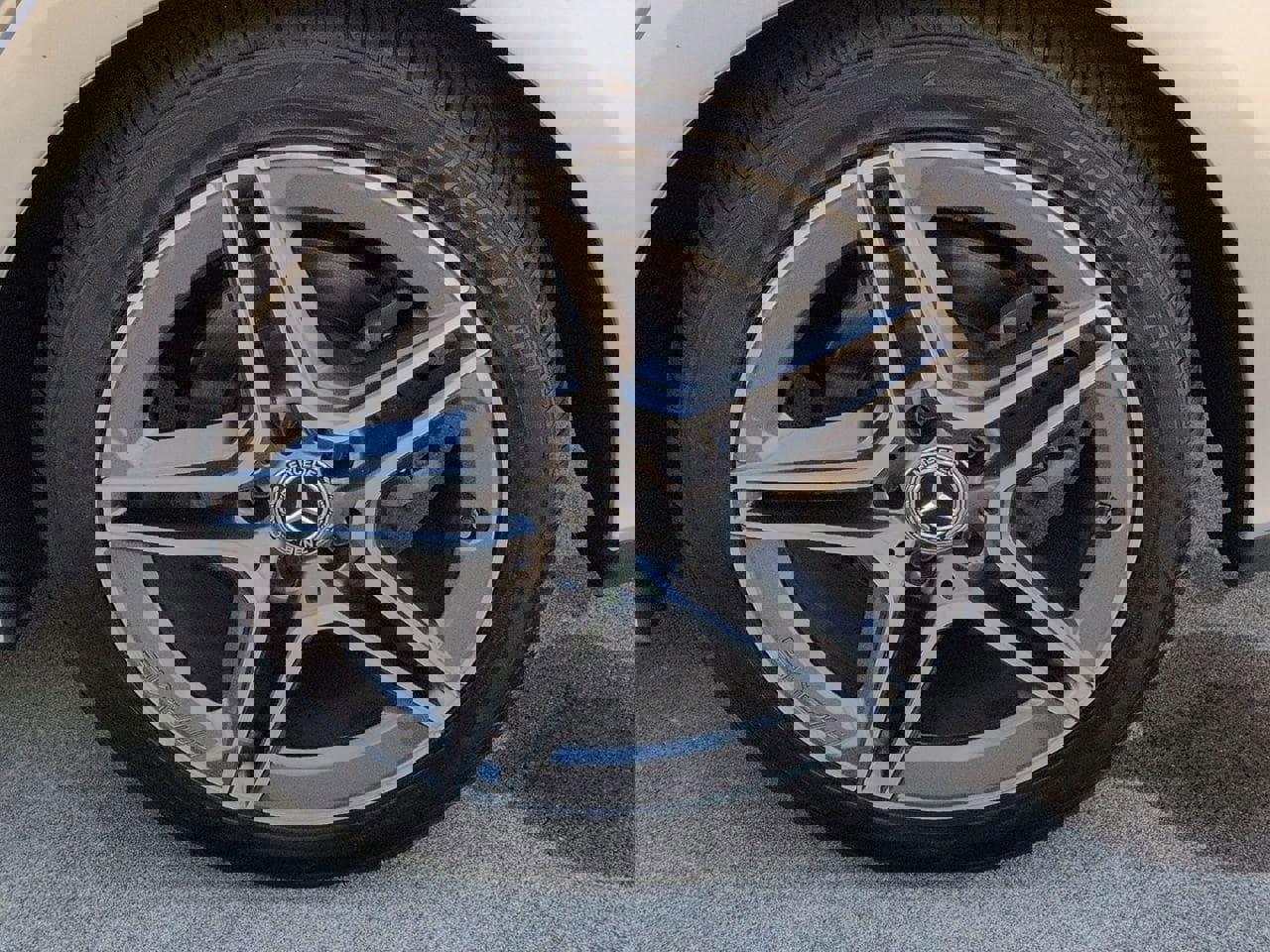 Used 2023 Mercedes-Benz CLA 250 image 28