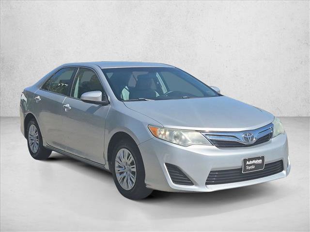 Used 2014 Toyota Camry LE FWD image 3