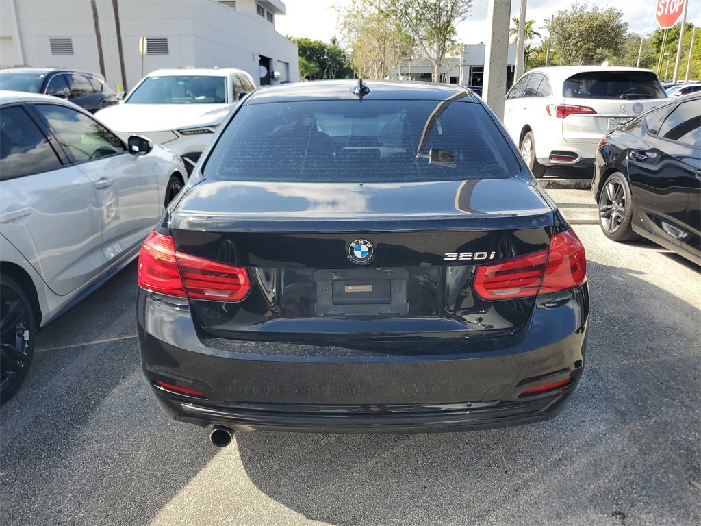 Used 2018 BMW 320i Sedan image 7