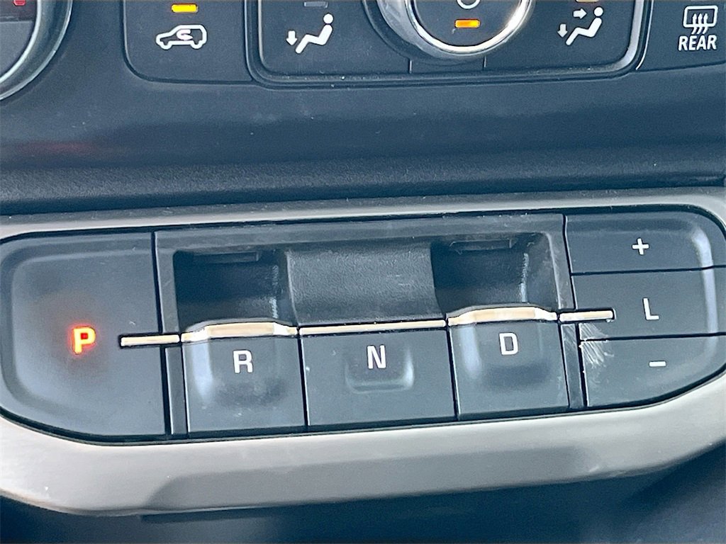 Used 2022 GMC Acadia Denali w/ Black Diamond Edition image 17