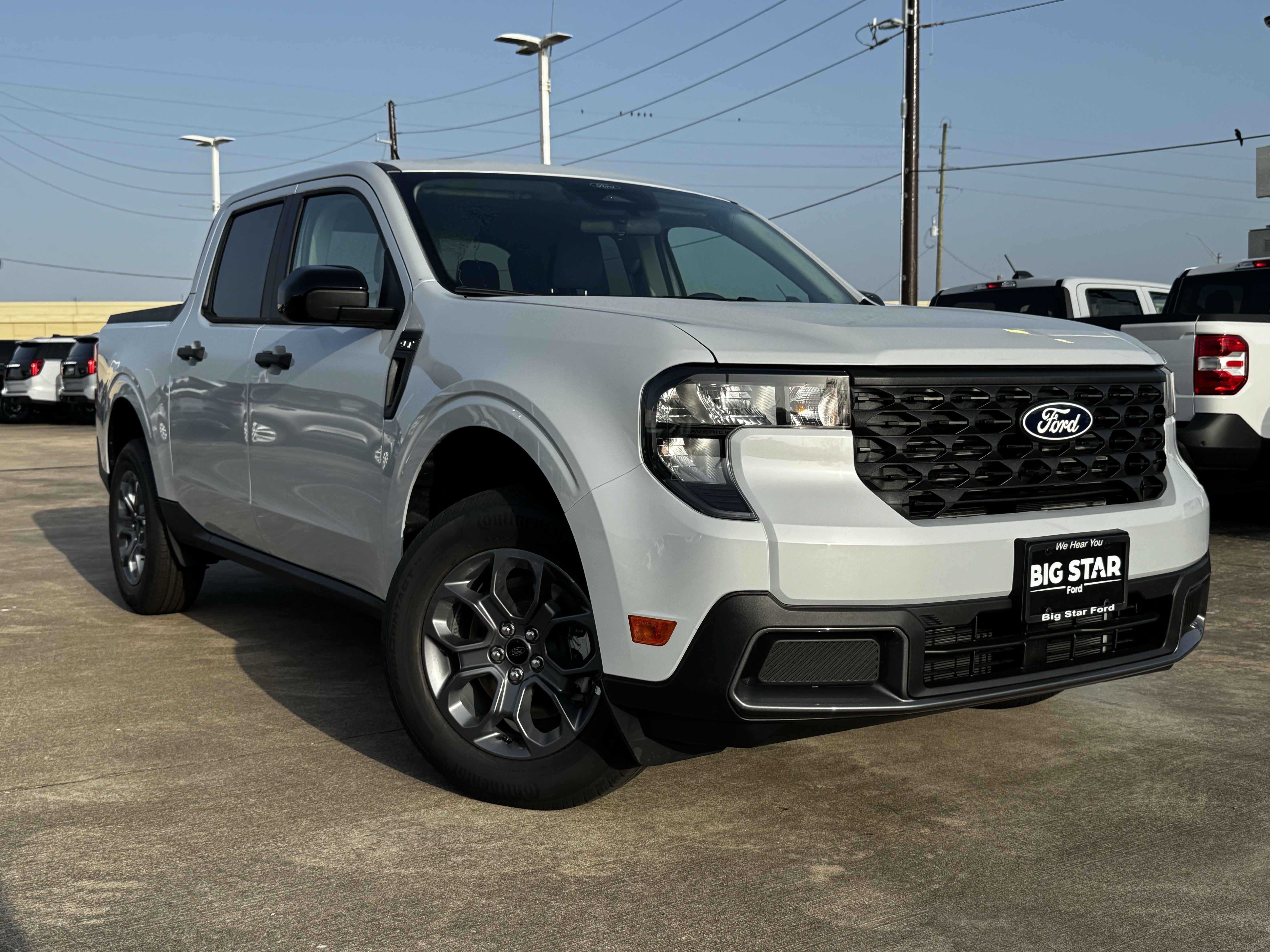New 2026 Ford Maverick XLT w/ XLT Luxury Package FWD image 2