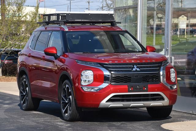 Used 2023 Mitsubishi Outlander AWD image 6