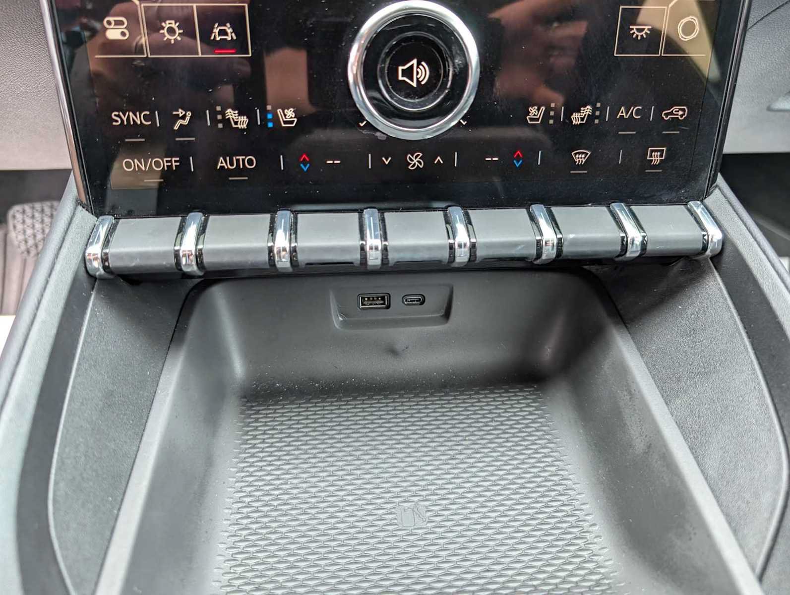 Used 2026 GMC Terrain Denali w/ LPO, Floor Liner Package AWD/4WD image 30