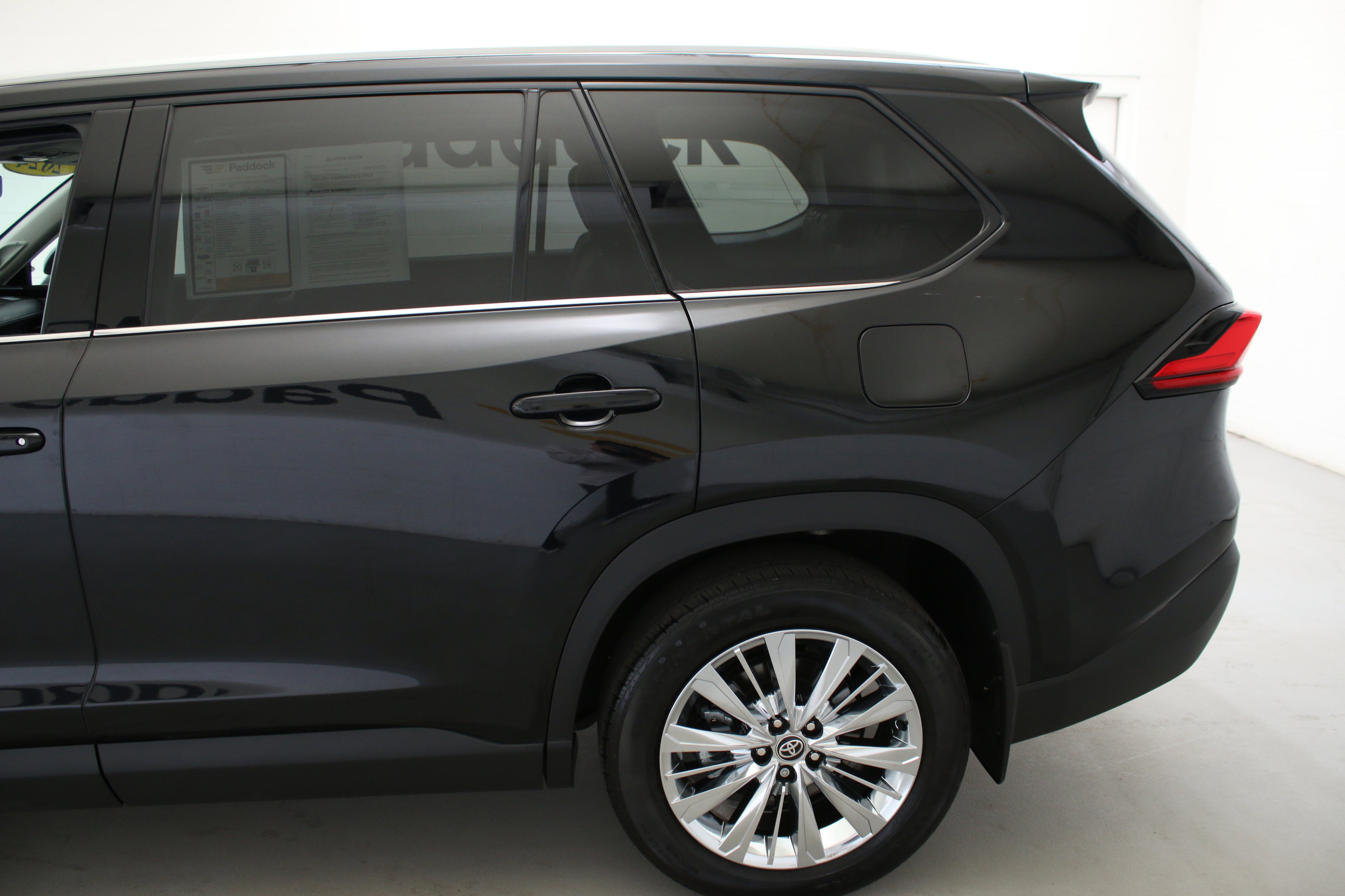 Used 2024 Toyota Grand Highlander Platinum image 5